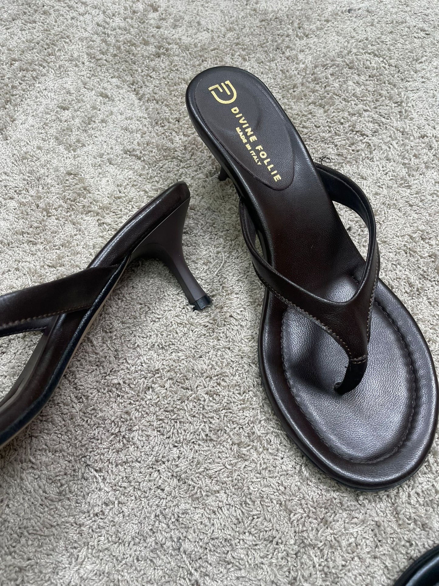 Infradito DivineFollie Tacco Kitten (Nero, Moro)