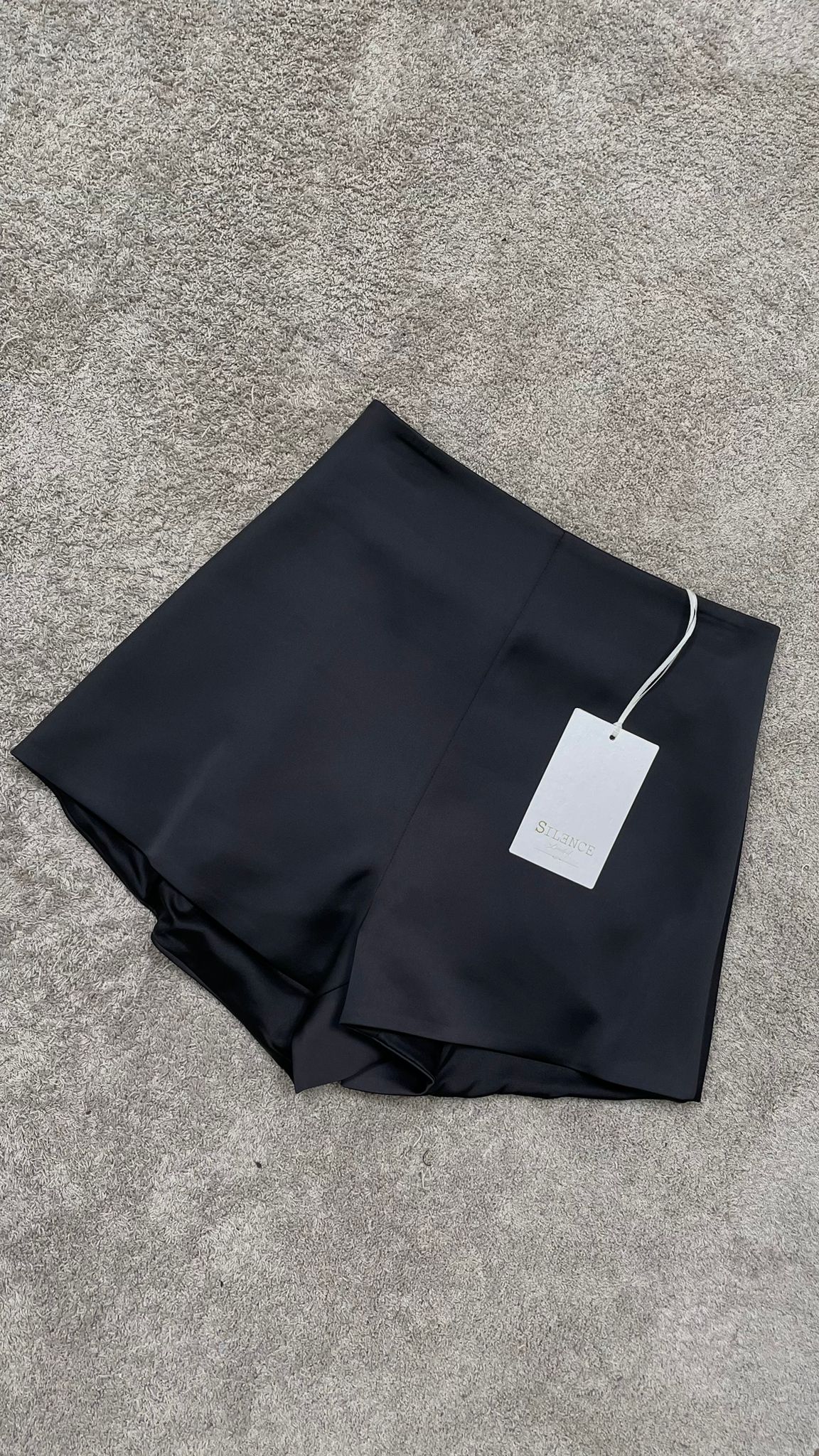 Shorts Luxe in raso Silence Limited -SLPA017-