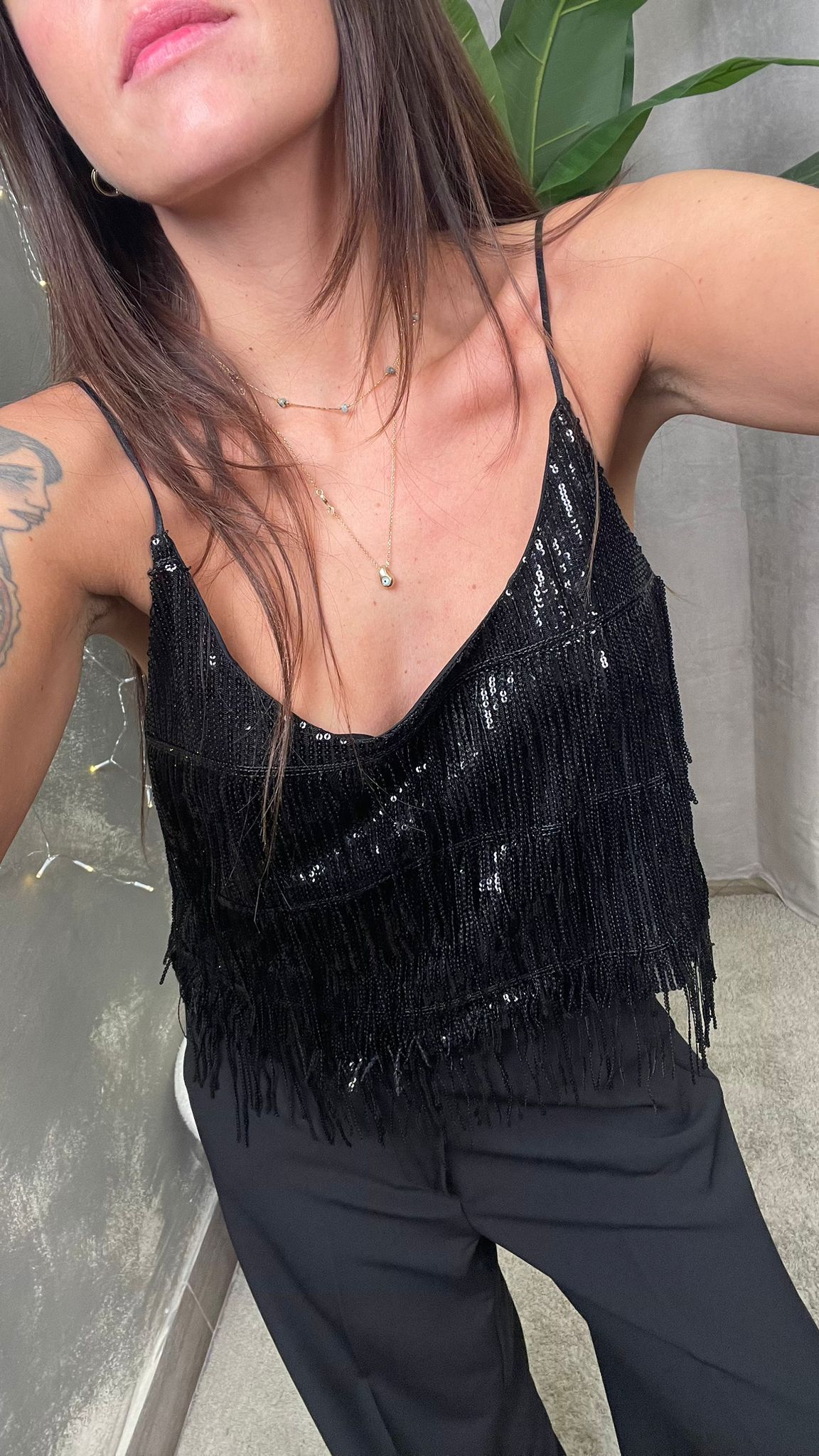 Top HaveOne con frange e paillettes (Argento/Nero) -RGE-P060-