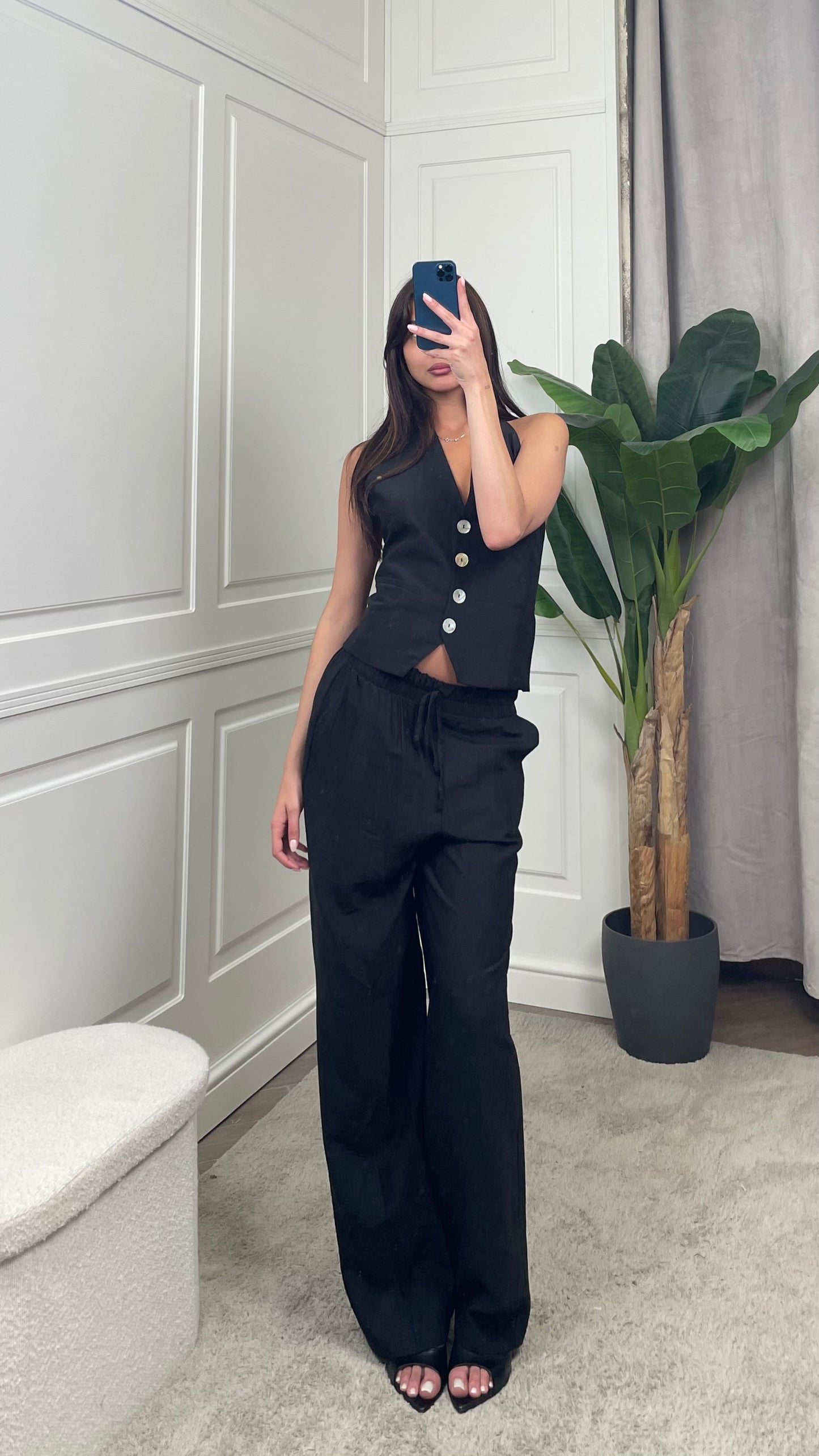 Gilet con scollo sulla schiena HaveOne - LIA-Q045 -