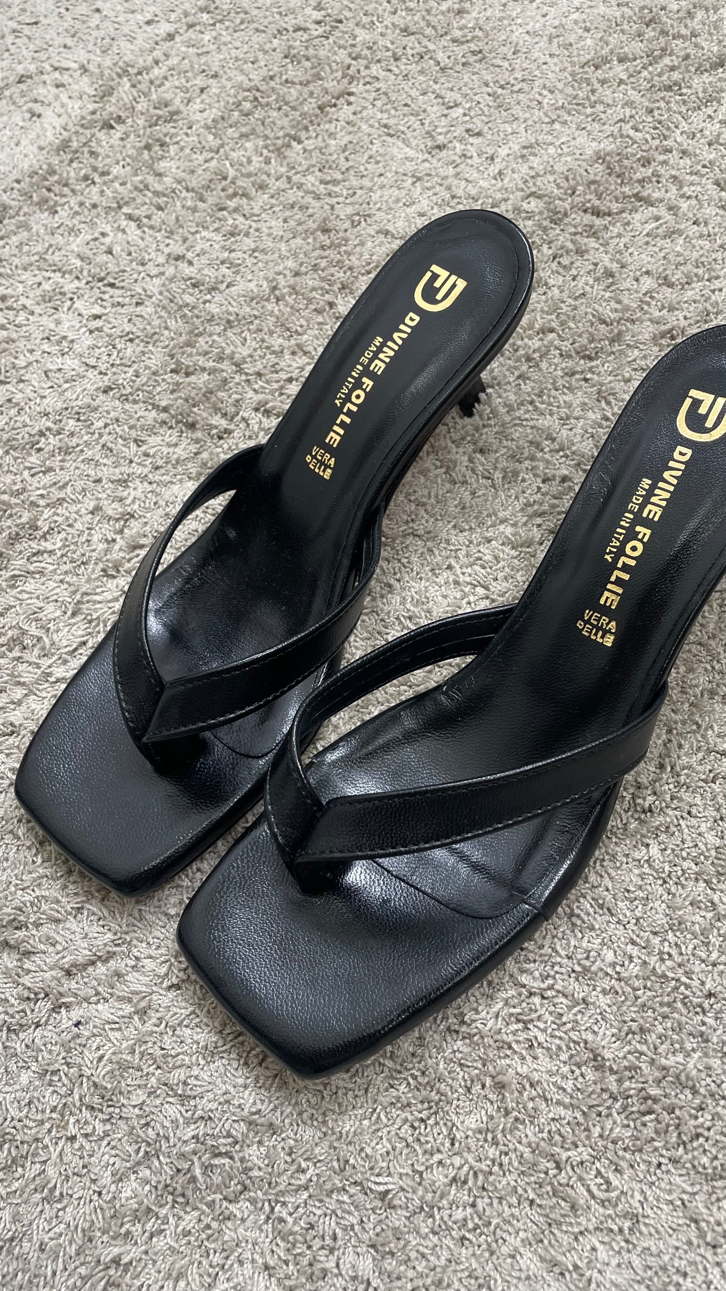 Sandalo infradito con tacco Divine Follie - EMMAR2622 -