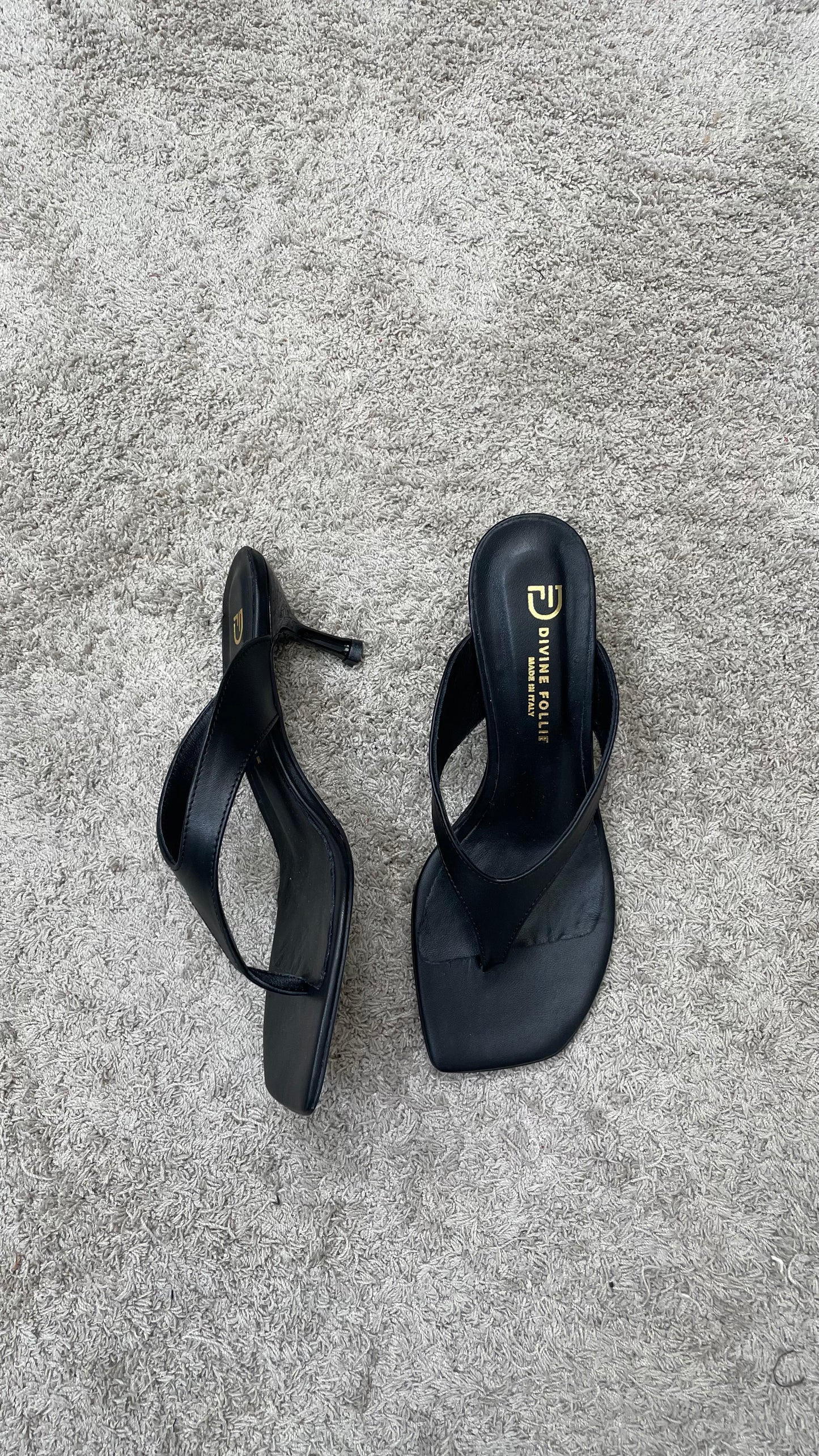Sandalo sabot infradito con tacco Divine Follie -