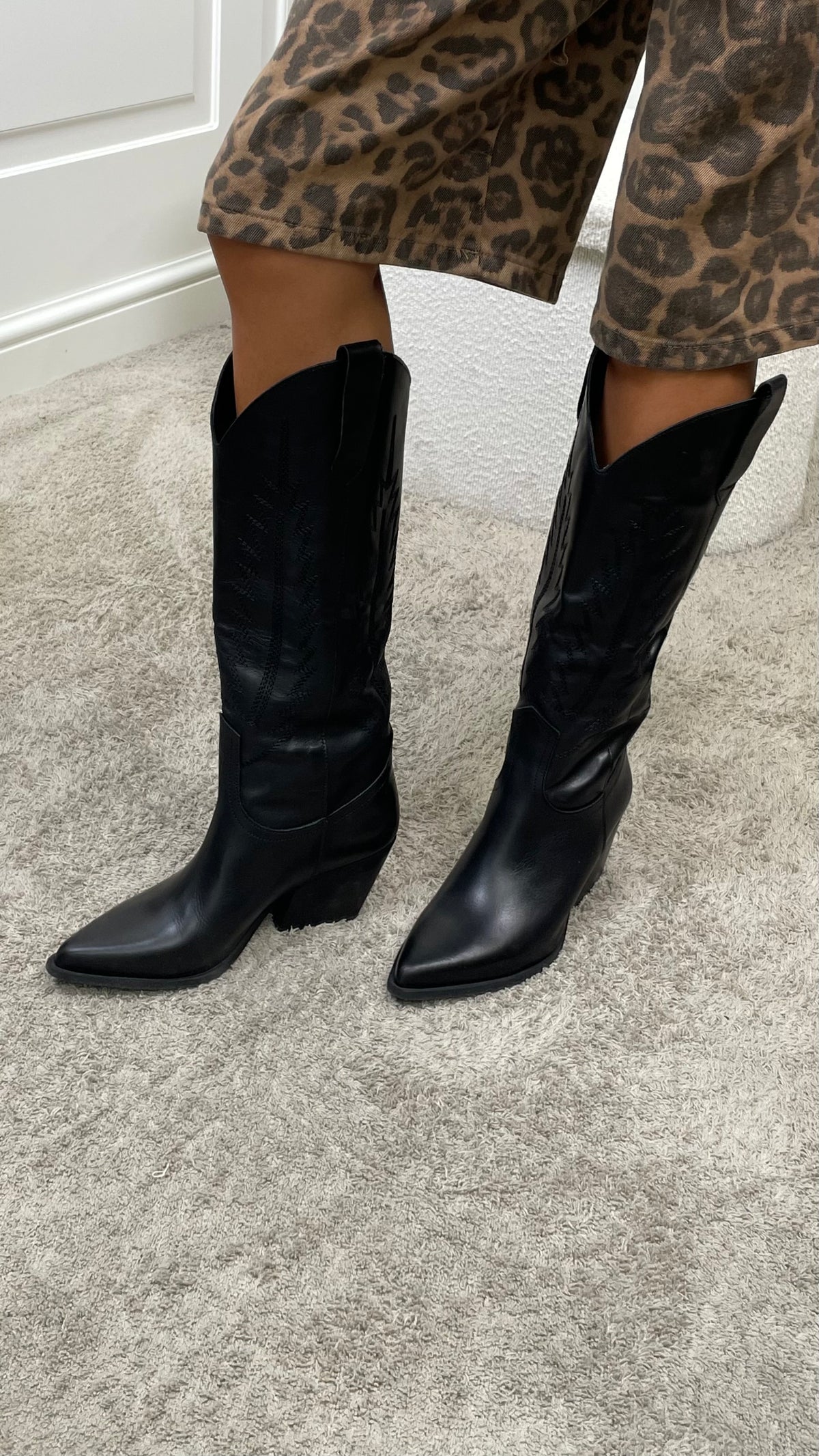 Stivale texano alto con ricami Nero Divine Follie - 607 -