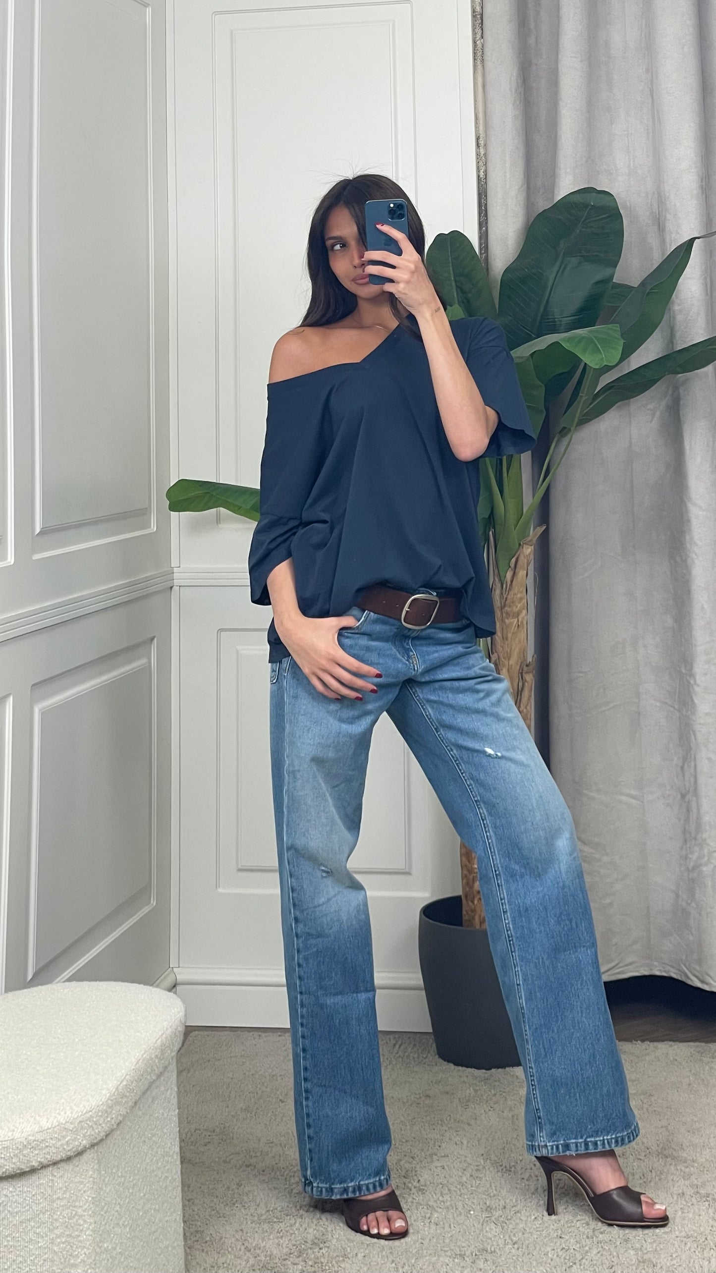 T-shirt scollo a V Vicolo - UAB0251 -