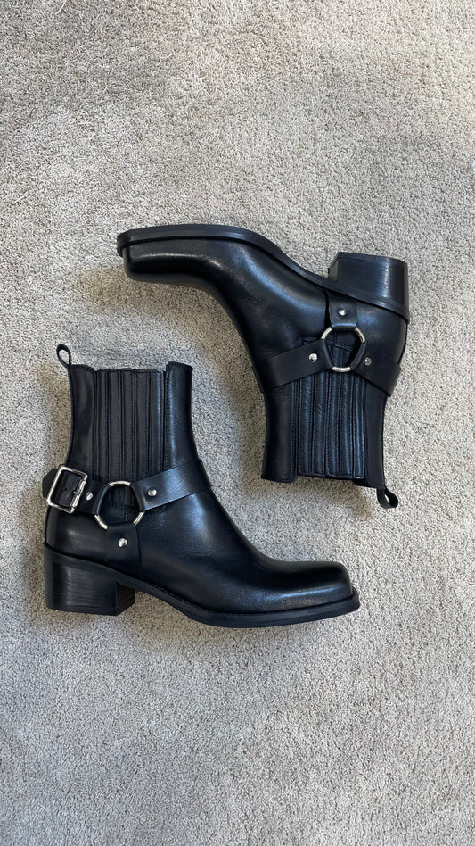 Ovyé stivaletto Frye