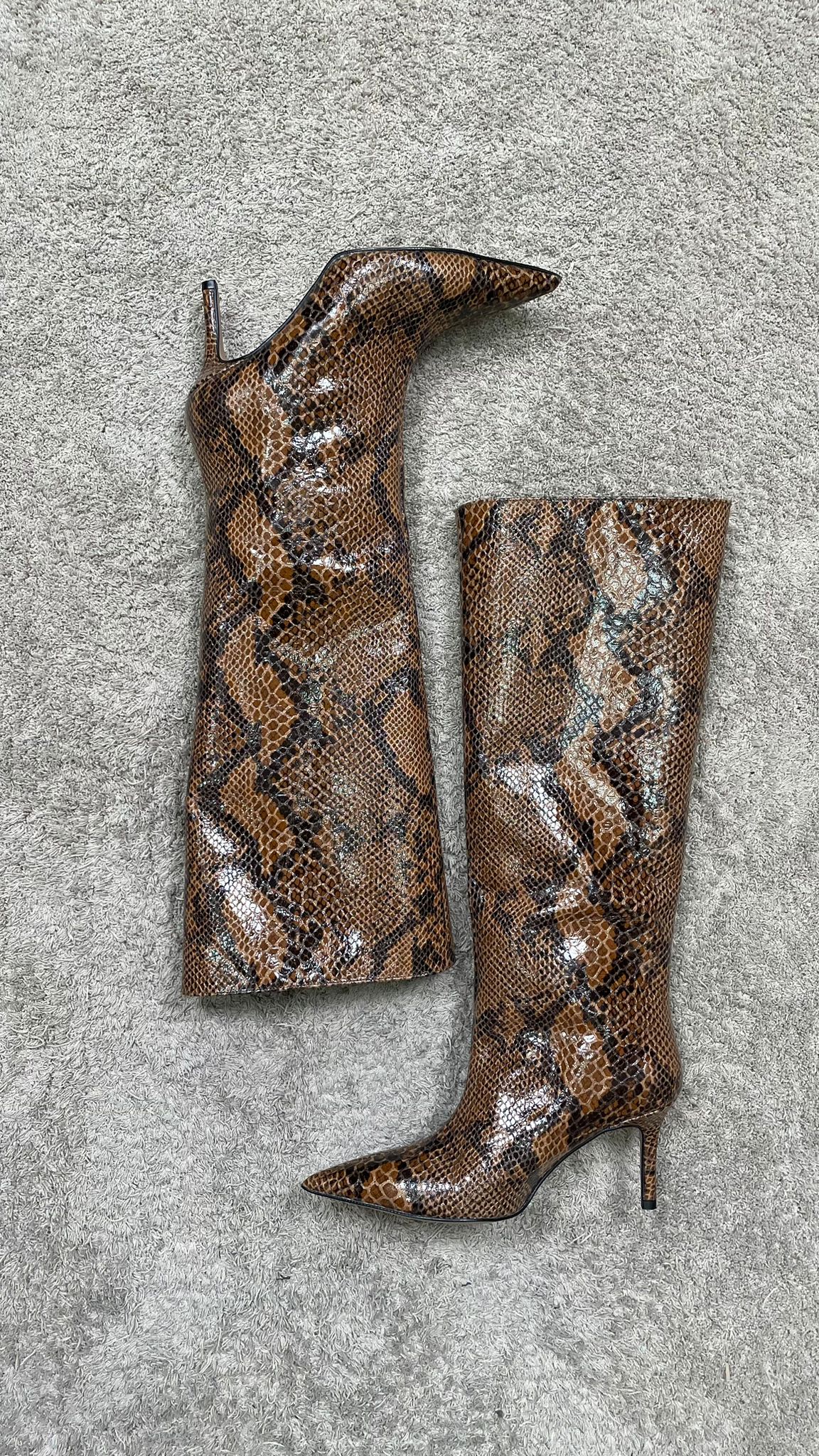 Stivale pitonato DivineFollie -SLP716-