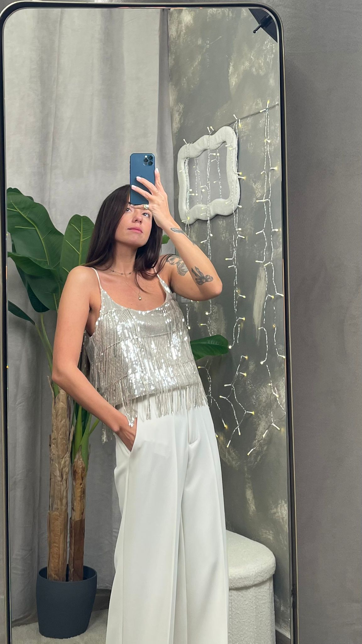 Top HaveOne con frange e paillettes (Argento/Nero) -RGE-P060-