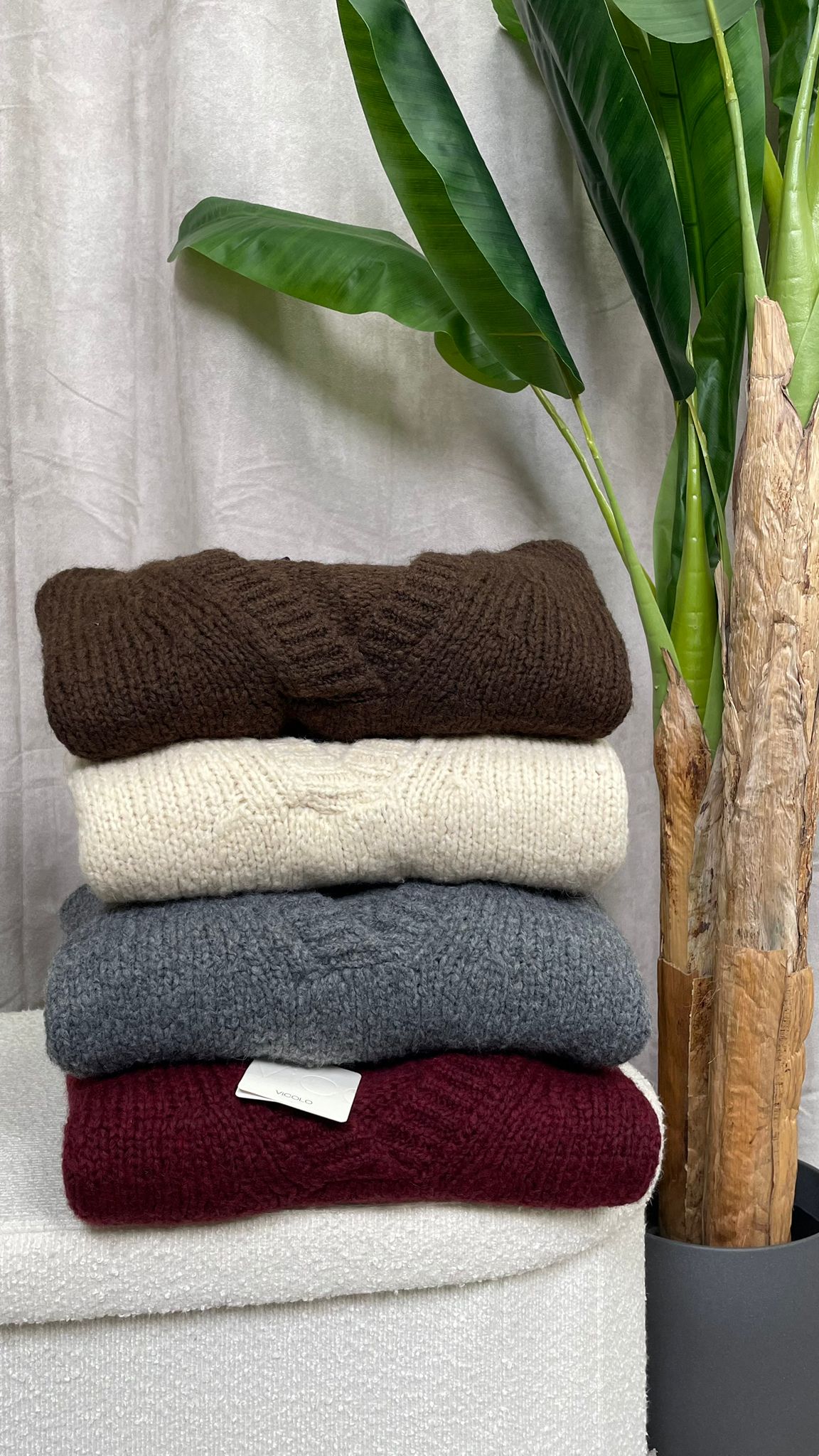 Maglione ViCOLO scollo "V" -33063F-